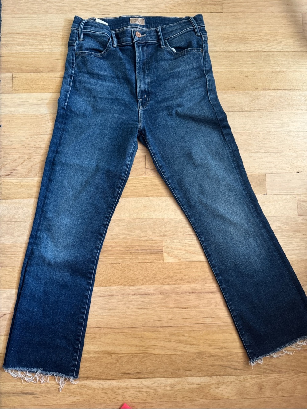 MOTHER “hustler ankle fray- home movies”Dark Blue Jeans with Raw Hem